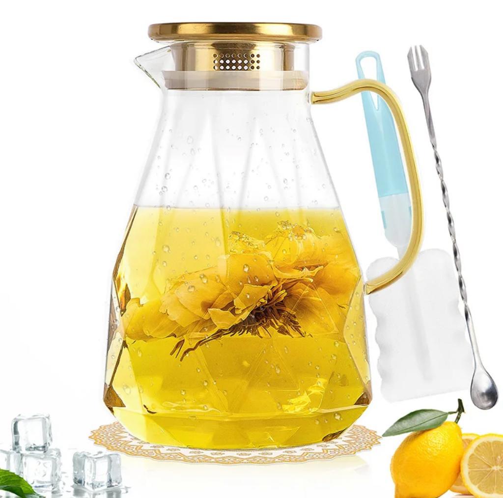 Glass pitcher with lid